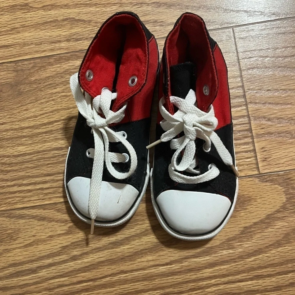 Converse Toddler Size 10